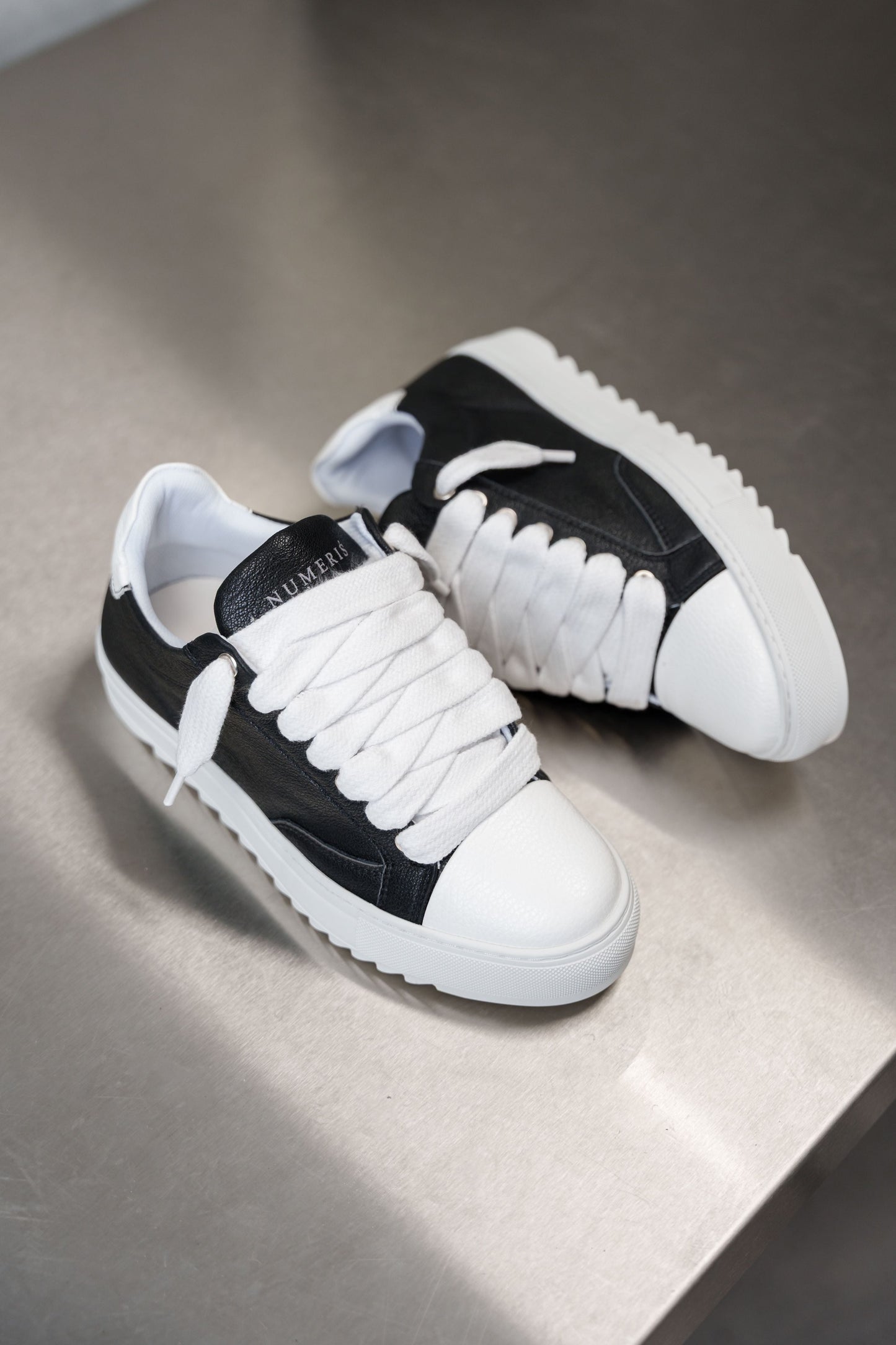 Atelier - Acrylic Black Leather