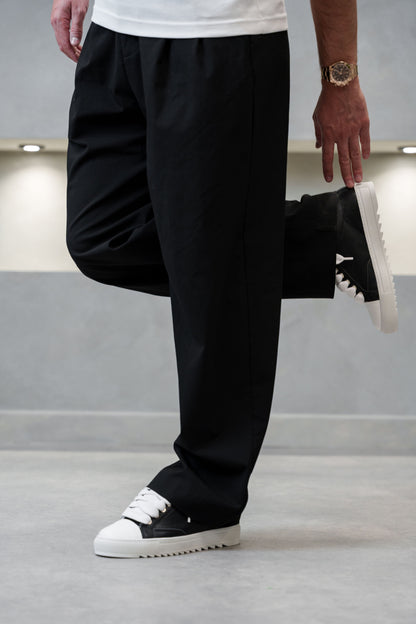 Atelier - Acrylic Black Leather